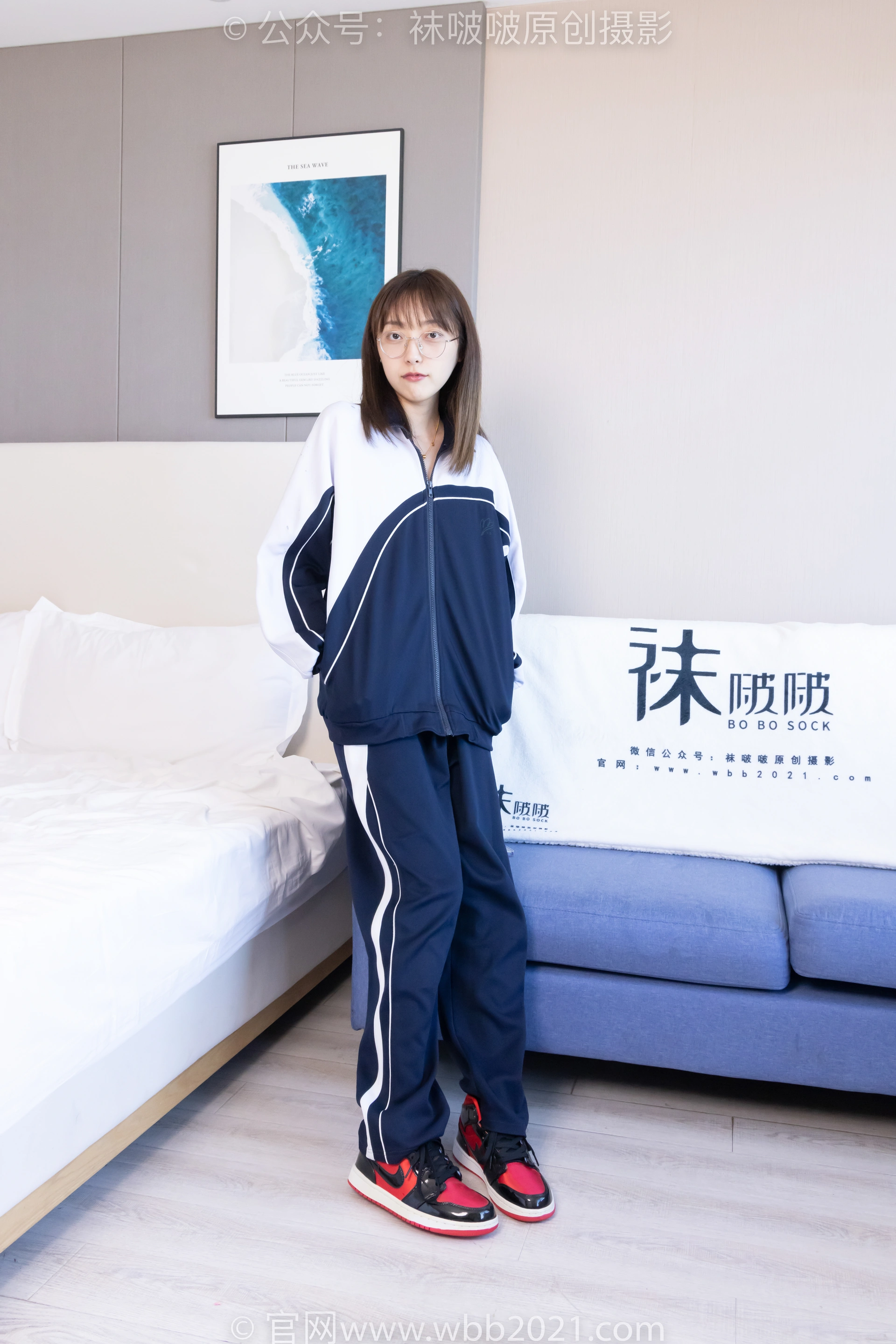 [BoBoSocks袜啵啵] NO.398 稚予-板鞋、白船袜、裸足（黑色美甲）、裸足踩奶油蛋糕泡脚脚玩鞋子剧情（花絮剧情版） 2