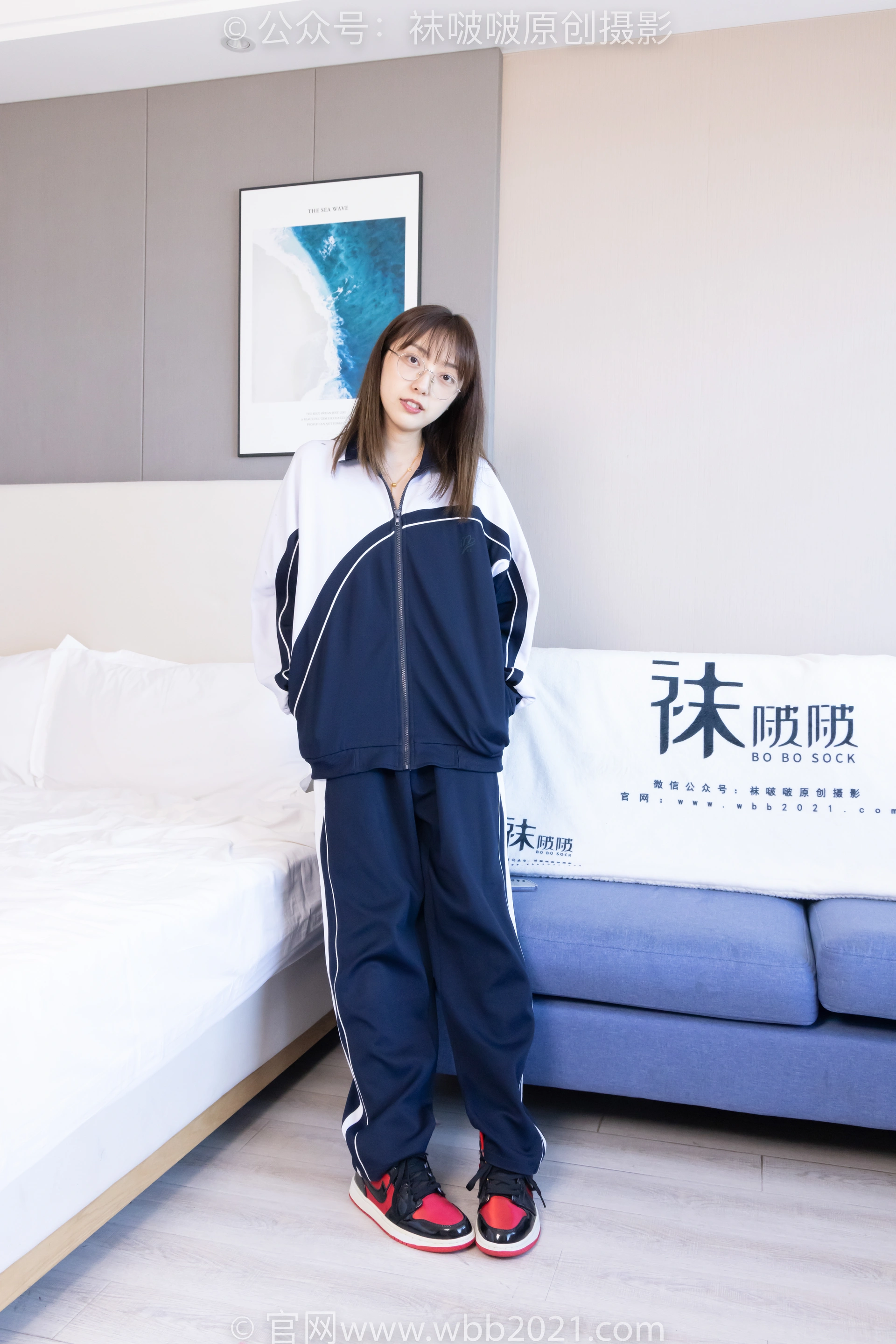 [BoBoSocks袜啵啵] NO.398 稚予-板鞋、白船袜、裸足（黑色美甲）、裸足踩奶油蛋糕泡脚脚玩鞋子剧情（花絮剧情版） 3