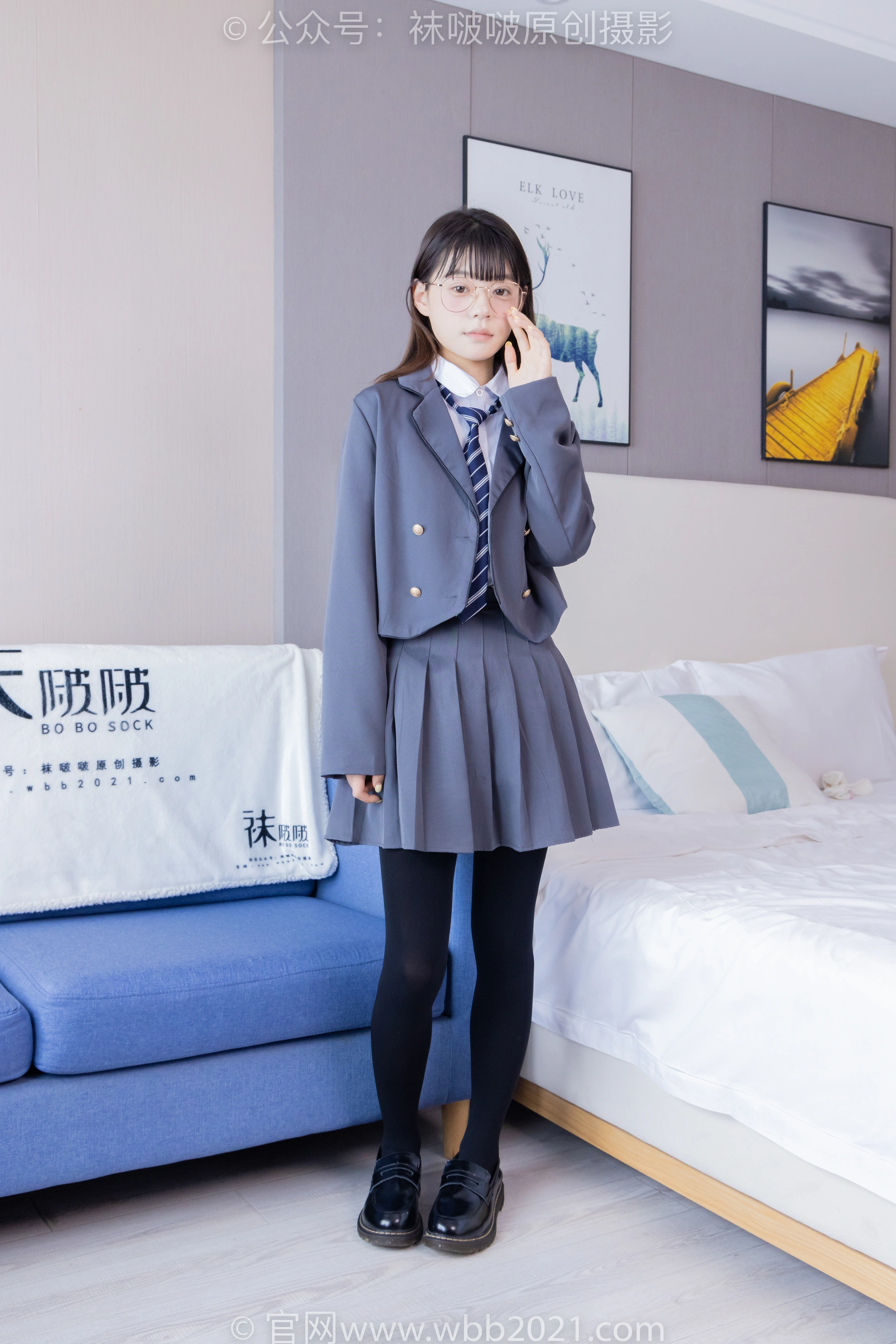 [BoBoSocks袜啵啵] NO.402 糯米-皮鞋、厚黑丝、学院jk （花絮版） 2